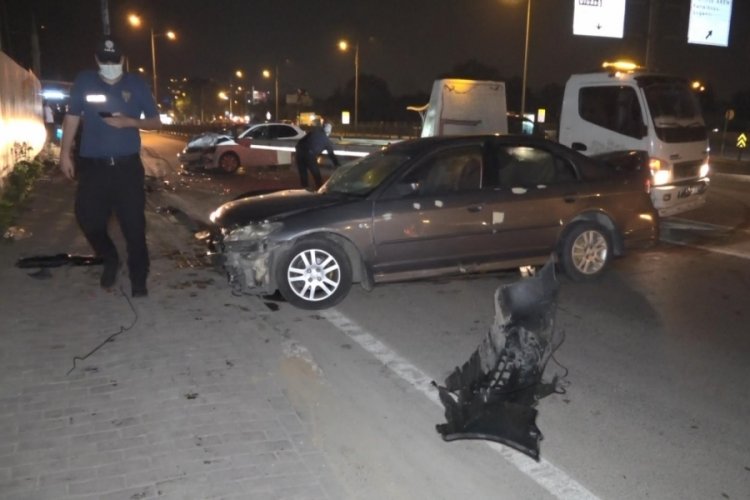 Bursa'da aşırı sürat kazası: 3 kişi ağır yaralandı