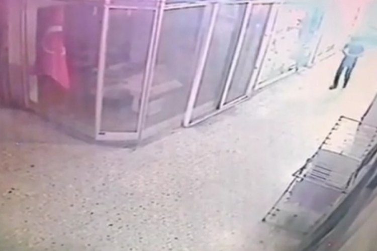 Bursa'da çalıştığı çay ocağından kredi kartı ve paraları alıp kayıplara karıştı