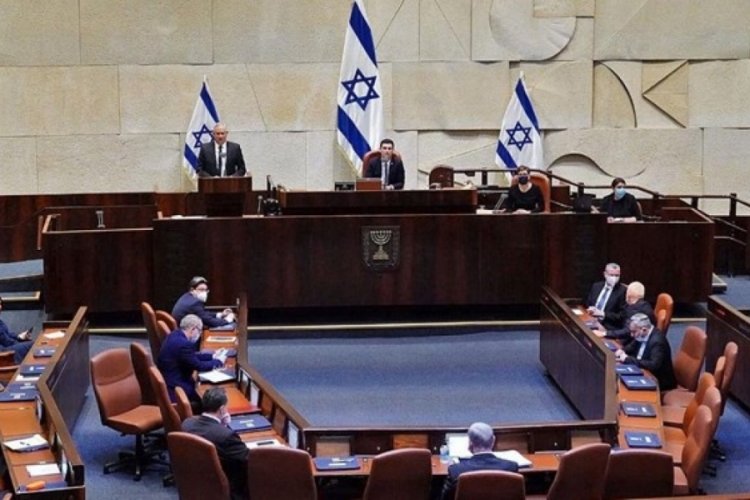 İsrail'de yeni hükümet bugün belli oluyor
