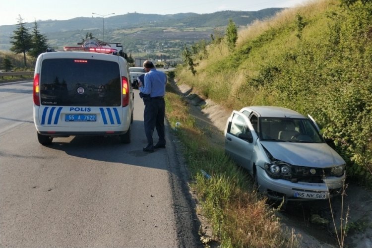 İmam, cenazeye giderken kaza yaptı