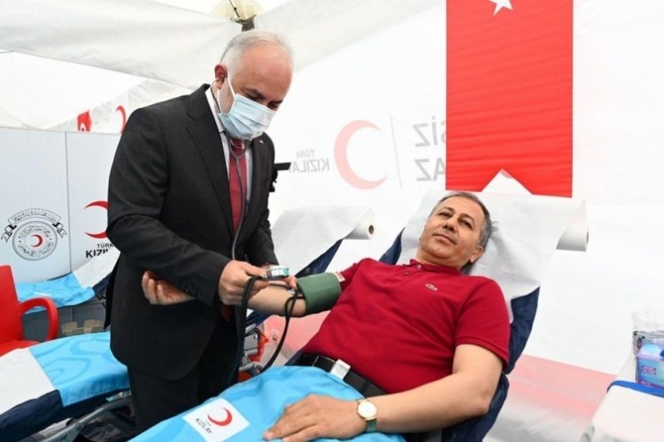 Vali Yerlikaya: Hepinizi gönüllü kan bağışçısı olmaya davet ediyorum