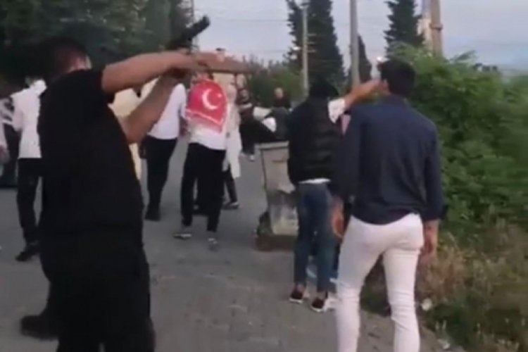 Savaşa gider gibi askere uğurladılar