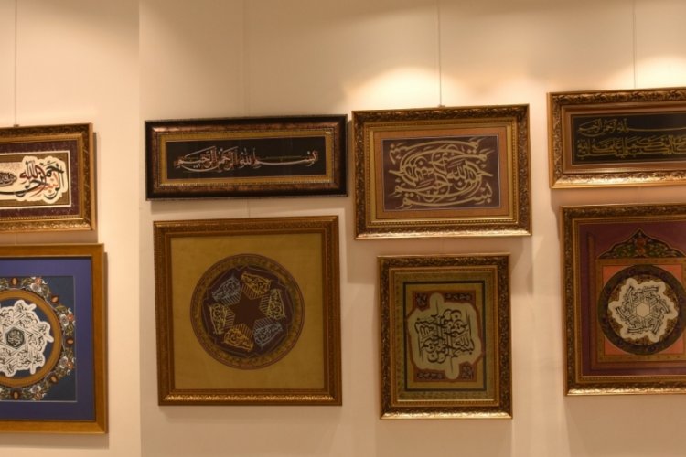 Hattat Mustafa Antika Bursa'da 8'inci kişisel sergisini a&ccedil;tı