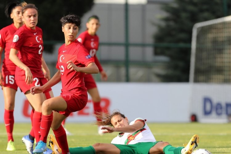 Kadın A Milli Futbol Takımı, Bulgaristan'ı 3-1 farkla yendi