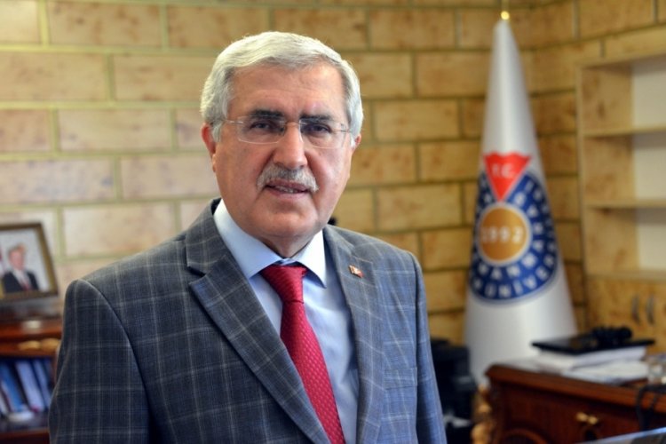 Rekt&ouml;r Can: 'Kızımın mutlaka sınavı kazanması gerekir' diye telkinim olmadı