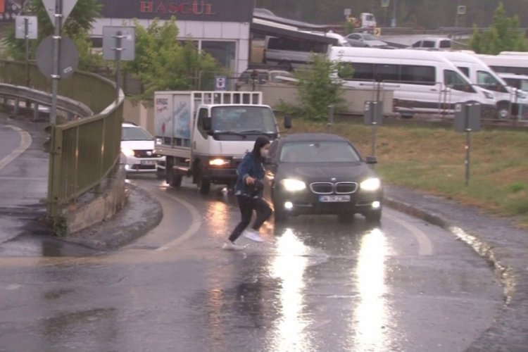 Anadolu Yakası sağanak yağışa teslim oldu