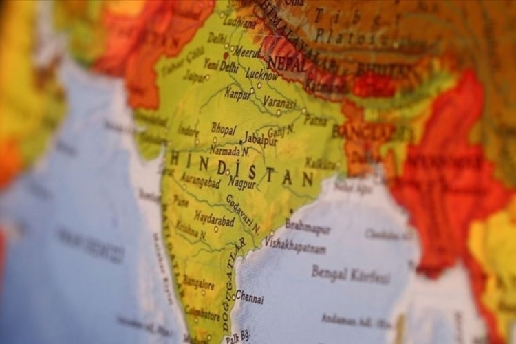 Hindistan Twitter'ı yeni internet d&uuml;zenlemelerine 'kasten uymamakla' itham etti
