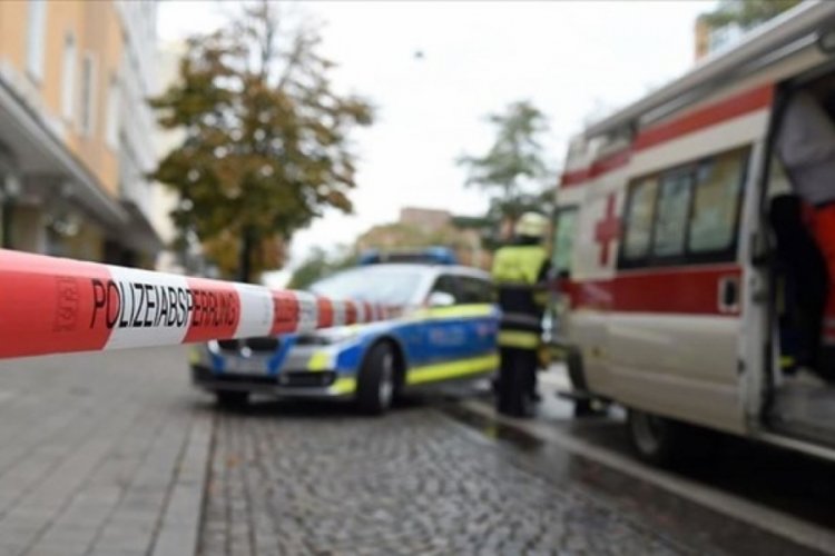 Almanya'da silahlı saldırı: 2 &ouml;l&uuml;