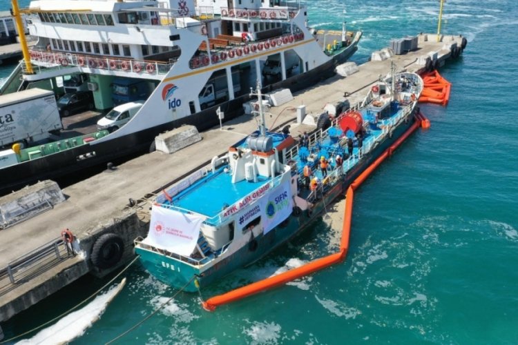 Yalova kıyılarından 1478 metrek&uuml;p m&uuml;silaj toplandı
