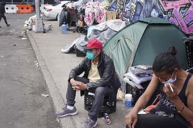 New York'ta otellere yerleştirilen evsizler sığınaklara dönecek