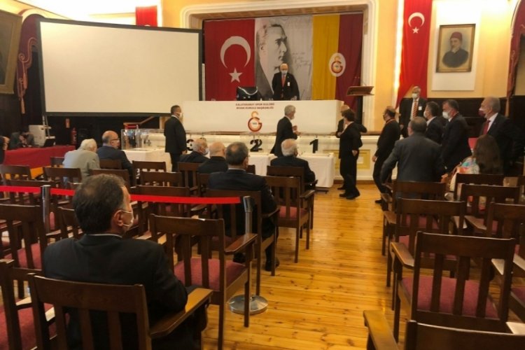 Galatasaray divan kurulu başkanlık seçiminde oy verme işlemi başladı
