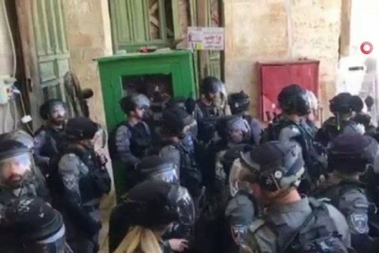 İsrail polisinden Filistinlilere m&uuml;dahale
