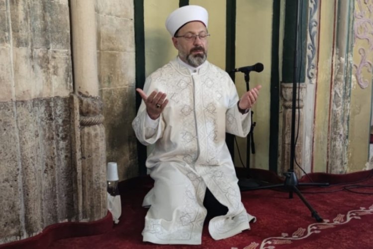 Diyanet İşleri Başkanı Erbaş, Kosova'da Cuma namazını kıldırdı