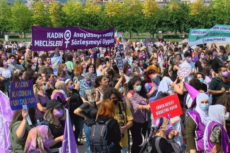 Kadınlardan İstanbul S&ouml;zleşmesi protestosu