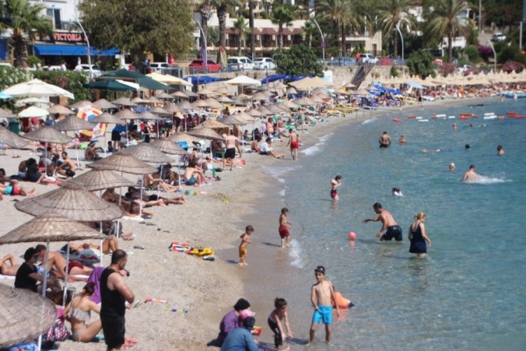 Kısıtlama &ouml;ncesi sahiller doldu taştı