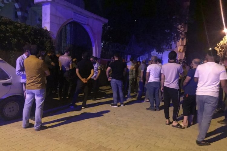 Cami avlusunda erkek cesedi bulundu