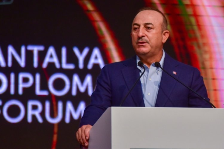 &Ccedil;avuşoğlu, ADF Gen&ccedil;lik Forumu'nda gen&ccedil;lerin sorularını yanıtladı