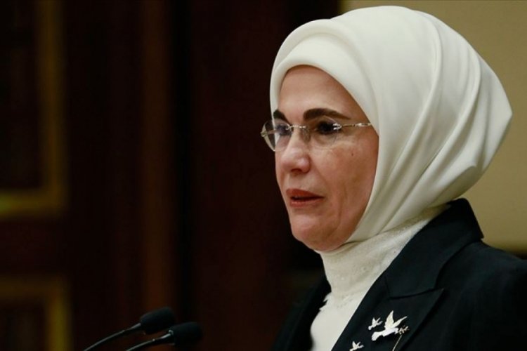Emine Erdoğan: M&uuml;ltecilere kapıları a&ccedil;mak insanlık vazifesidir