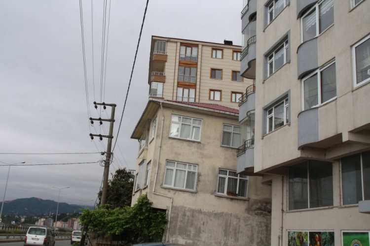 Eğik bina i&ccedil;in '&ouml;nlem' talebi