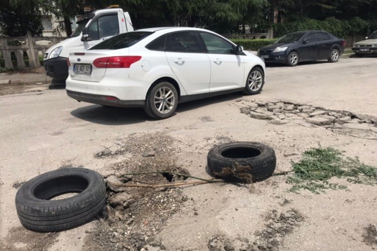 Sel sonrası oluşan &ccedil;ukurlara lastikli &ouml;nlem