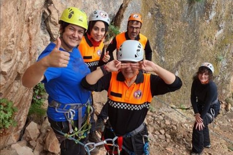 Bursa İneg&ouml;l'de, İkiz Kayalar'da nefes kesen tırmanış