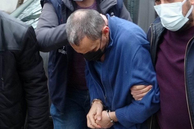 Karısını bı&ccedil;aklayarak &ouml;ld&uuml;ren koca, duruşma boyunca ağladı!
