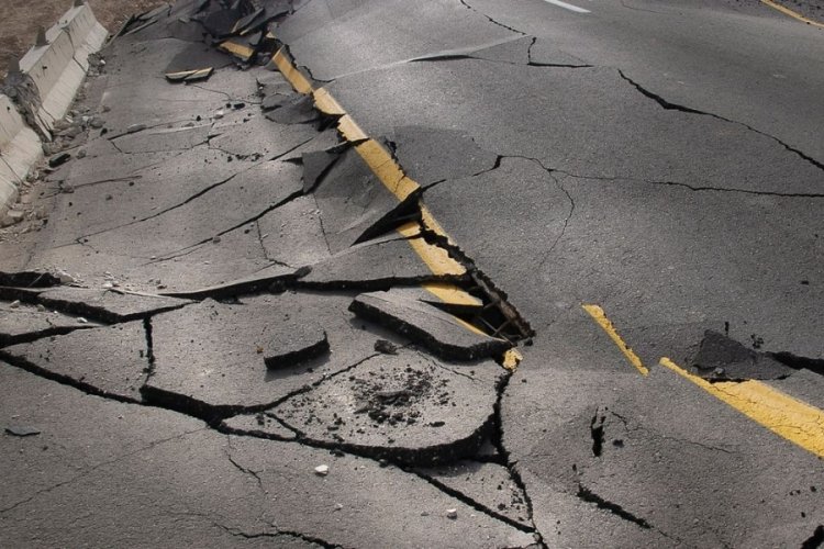T&uuml;rkiye'de depremler ortalama iki hafta konuşuluyor