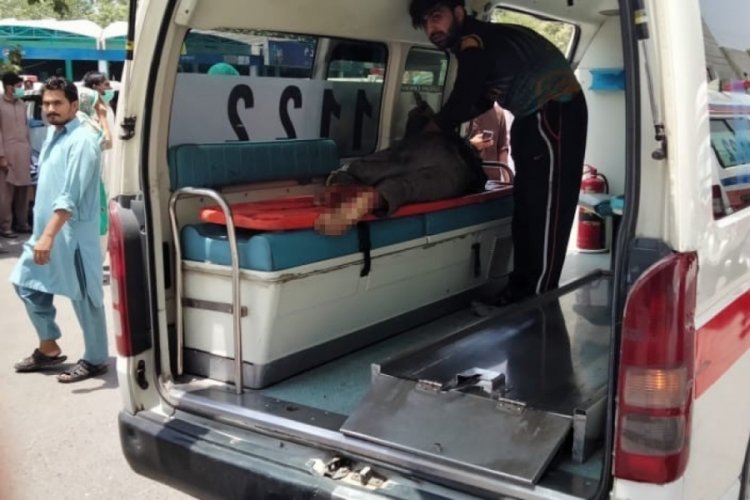 Pakistan'da patlama: 2 &ouml;l&uuml;, 17 yaralı