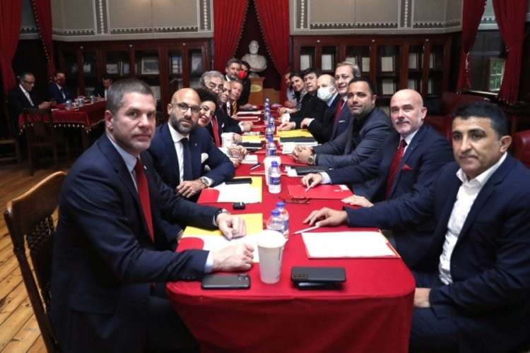Galatasaray'da ilk Yönetim Kurulu Toplantısı yapıldı