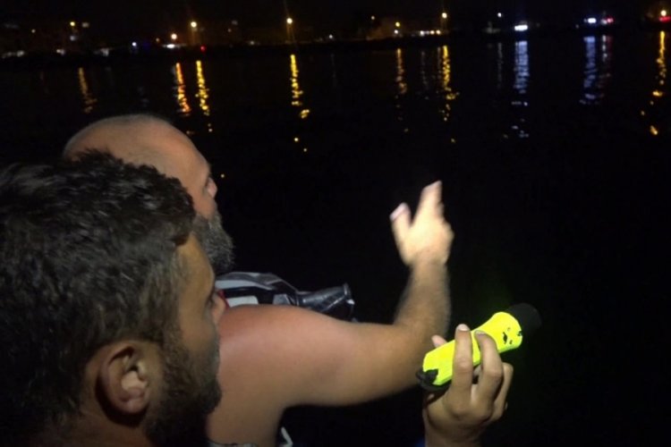 3 gencin boğulduğu ihbarı &uuml;zerine 3 saat arama yapıldı
