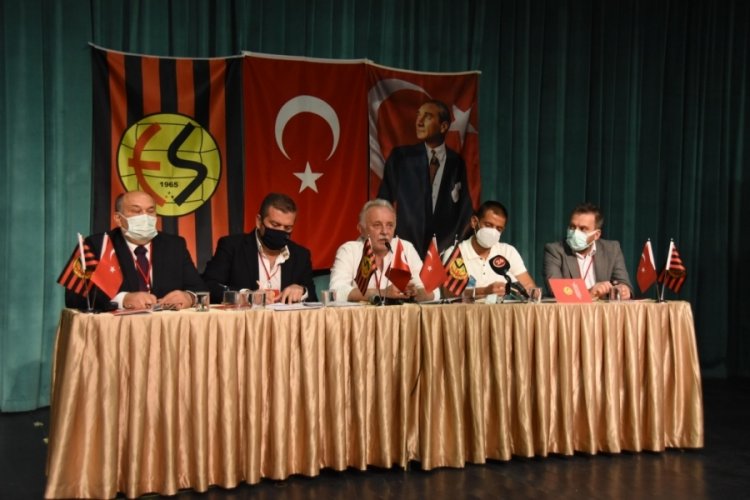 Ali Çelikoğlu: Eskişehirspor yaşam mücadelesi veriyor
