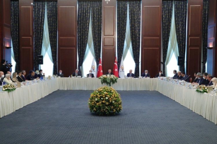 Cumhurbaşkanı Erdoğan, milletvekiliyle bir araya geldi