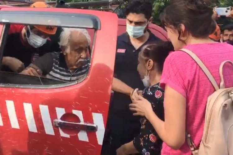 Bursa'da kaybolan alzheimer hastasının kızı ile buluşması duygulandırdı