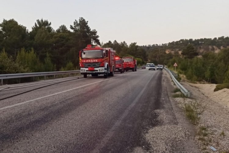 Seyir halinde alev alan kamyon bomba gibi patladı