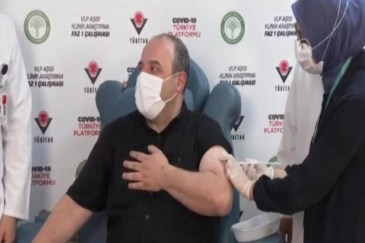 Bakan Varank g&ouml;n&uuml;ll&uuml; olmuştu! Turkovac'tan sonra ikinci ve daha g&uuml;zel haber