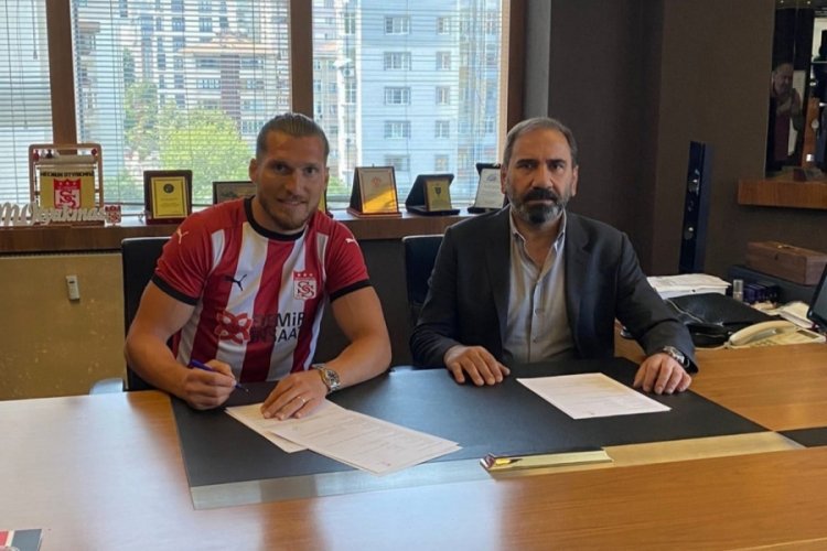 Demir Grup Sivasspor, Koray Altınay'ı kadrosuna kattı