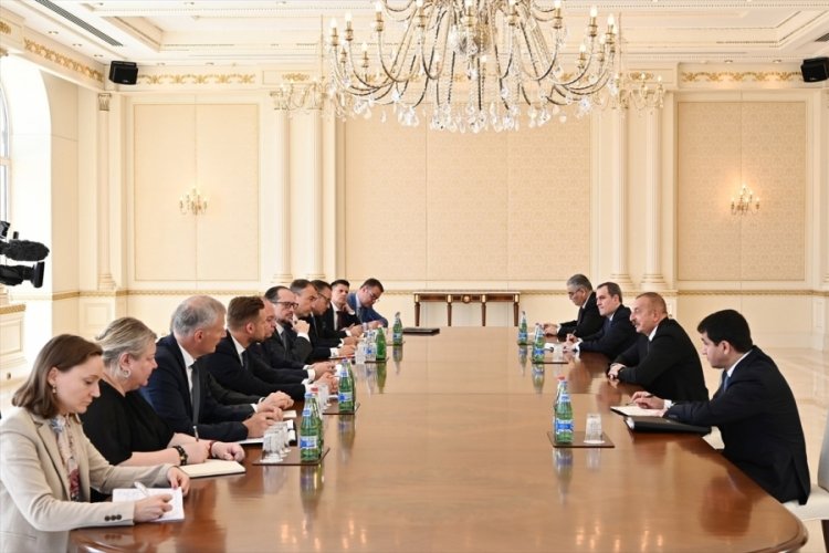 Aliyev: "Ermenistan barış anlaşması m&uuml;zakerelerinin başlatılmasına ilişkin a&ccedil;ıklamalarımızı g&ouml;rmezden geliyor"