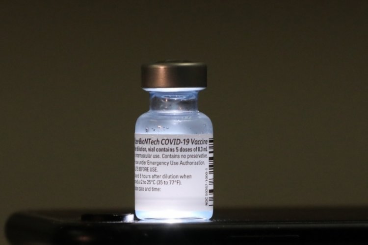 Pfizer/BioNTech aşısının 12 yaşından b&uuml;y&uuml;k &ccedil;ocuklarda kullanımına onay