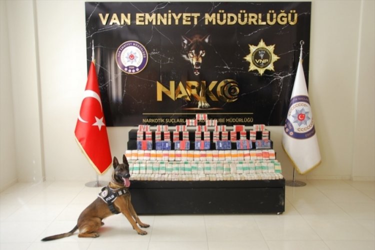 Van'da 205 kilo 240 gram eroin ele ge&ccedil;irildi