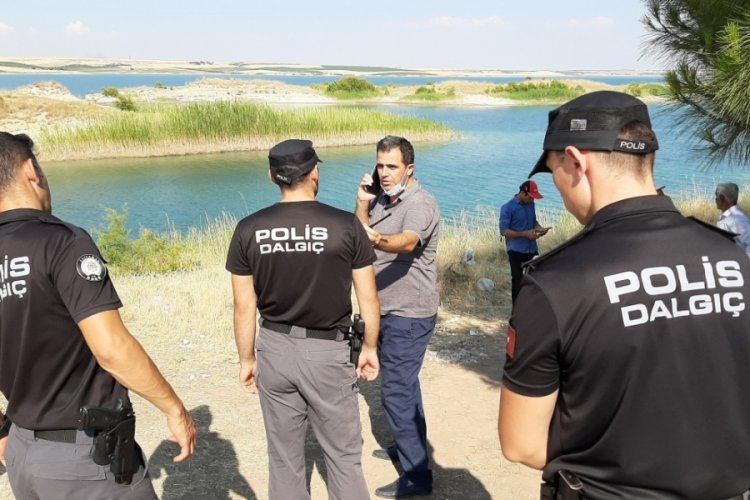 Gen&ccedil; kadın ve yeğeni g&ouml;lette boğuldu