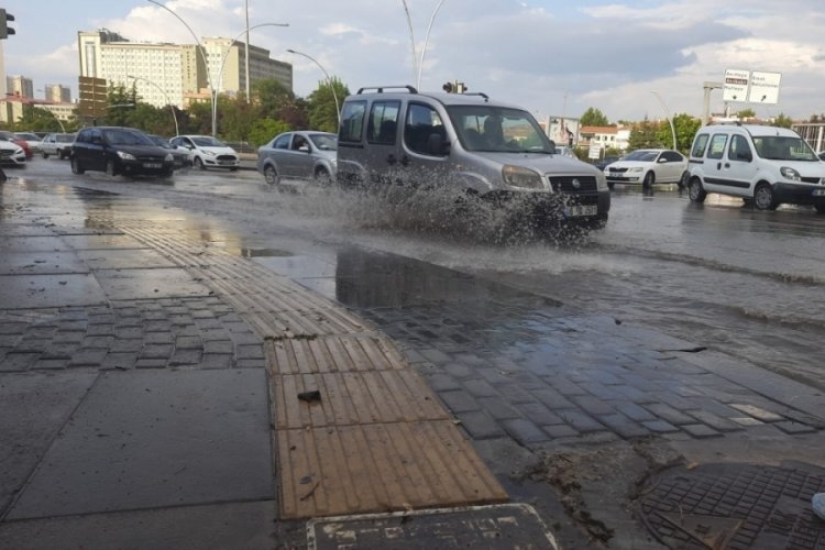 Ankara'da cadde ve sokaklar g&ouml;le d&ouml;nd&uuml;