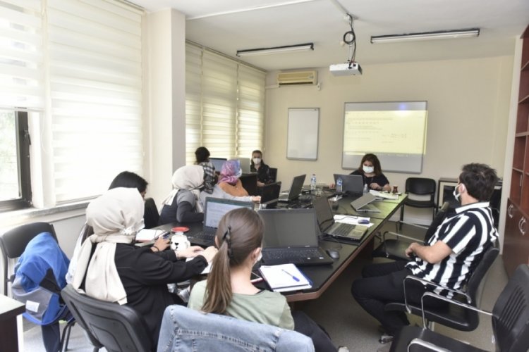 Bursa'da BUSKİ laboratuvar personeline metot eğitimi