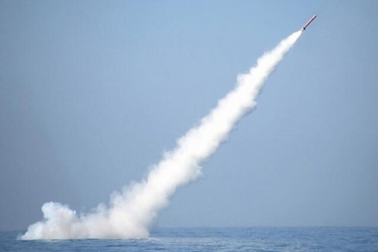 Hindistan n&uuml;kleer başlık taşıyabilen yeni nesil g&uuml;d&uuml;ml&uuml; f&uuml;zesini test etti