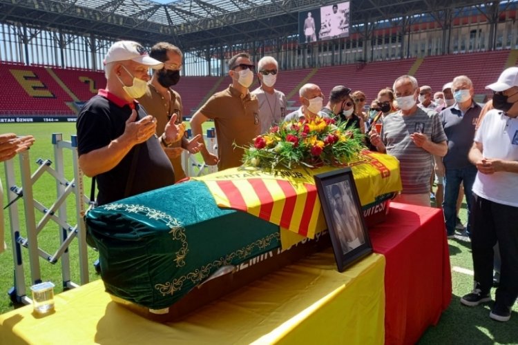 G&ouml;ztepe efsane futbolcusunu uğurladı