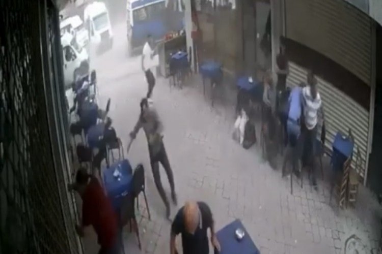 Iğdır'da fırtına bir anda geldi, ortalığı yıktı ge&ccedil;ti