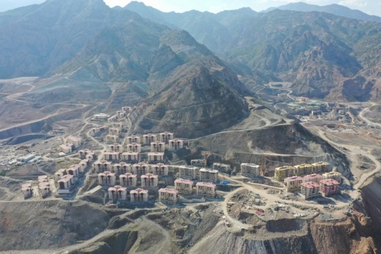 Yusufeli'nin yeni yerleşim yerine 40 t&uuml;nelle ulaşılacak