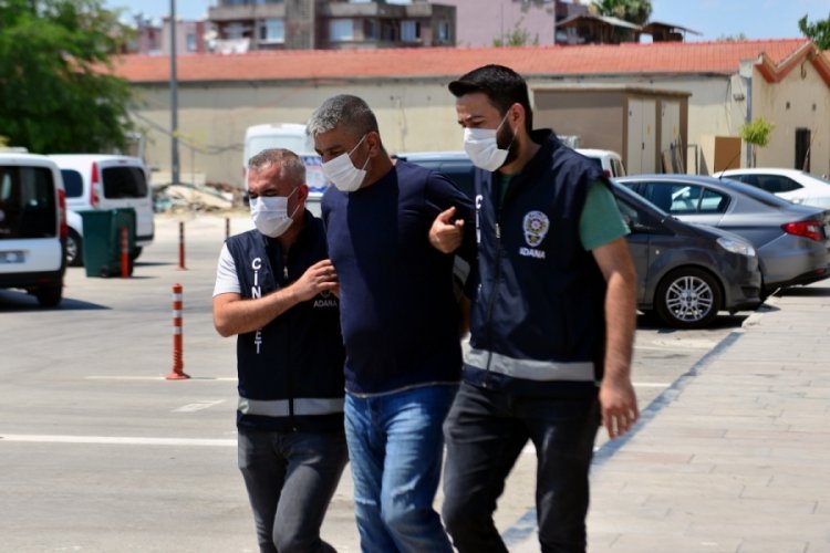Taksiciyi, fuhuş yaptığını d&uuml;ş&uuml;nd&uuml;ğ&uuml; eşini aracıyla g&ouml;t&uuml;rd&uuml;ğ&uuml; i&ccedil;in &ouml;ld&uuml;rm&uuml;ş