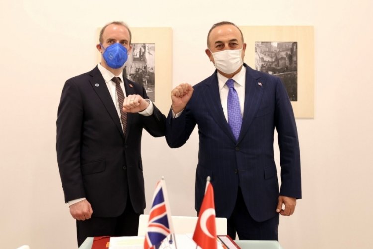 Bakan &Ccedil;avuşoğlu, İngiltere Dışişleri Bakanı Raab ile g&ouml;r&uuml;şt&uuml;