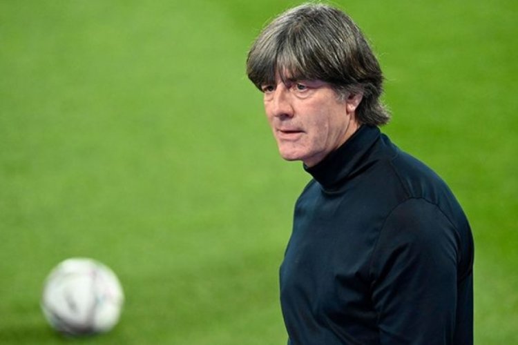 L&ouml;w'den Mesut &Ouml;zil a&ccedil;ıklaması: Hayal kırıklığına uğradım