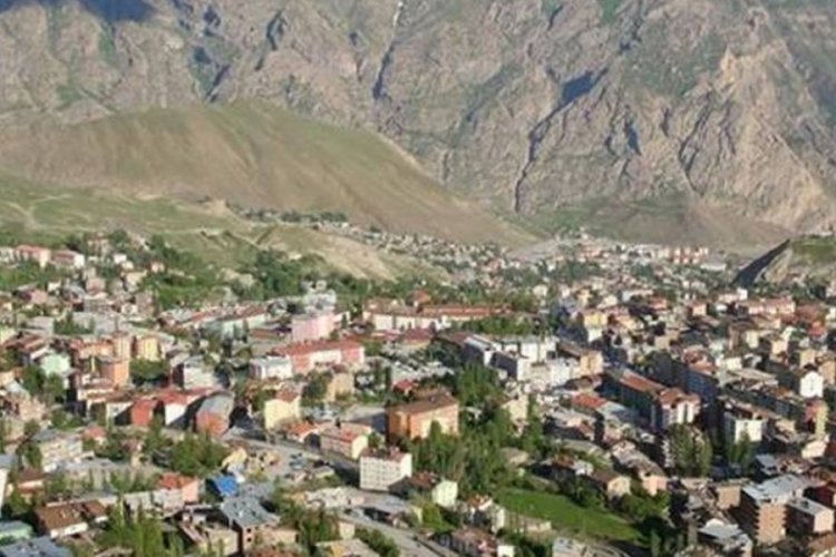 Hakkari'de g&ouml;steri ve y&uuml;r&uuml;y&uuml;şler yasaklandı
